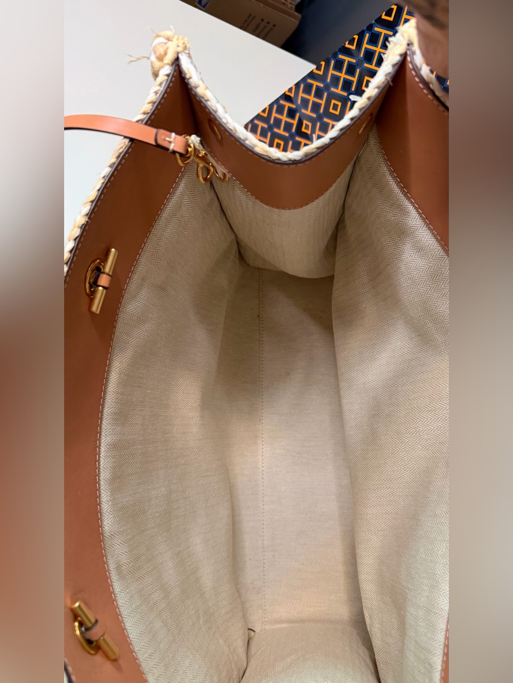 NWOT - Tory Burch Ella Raffia Tote - Cream & White - Picture 5 of 12